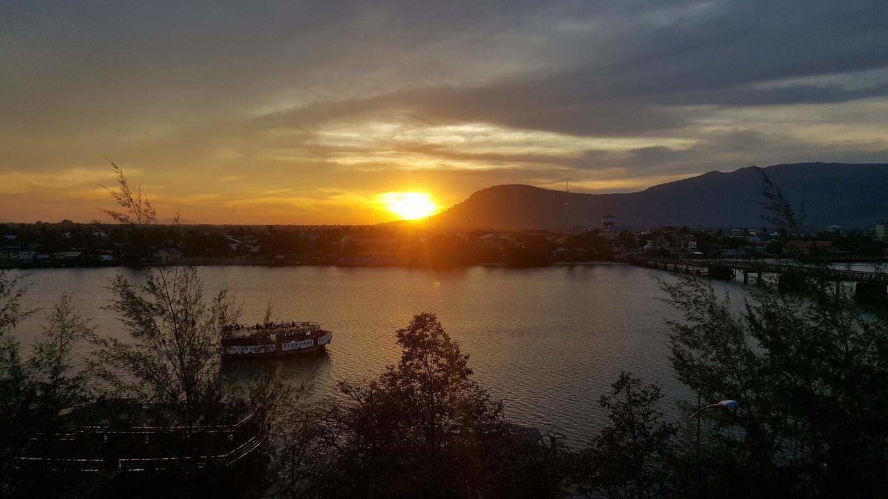 Good Morning Kampot Hotell Eksteriør bilde